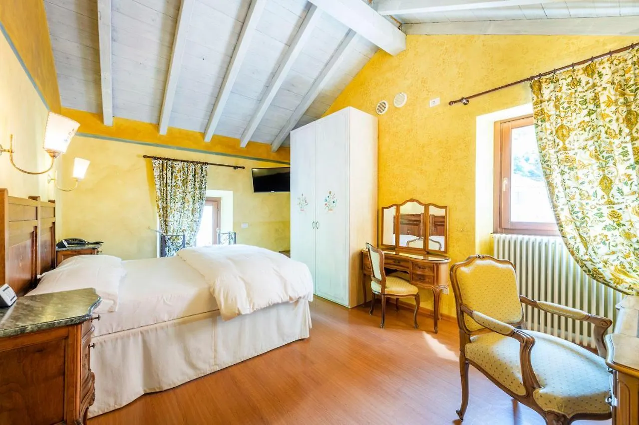 ***  La Griglia Hotel Argegno Italy